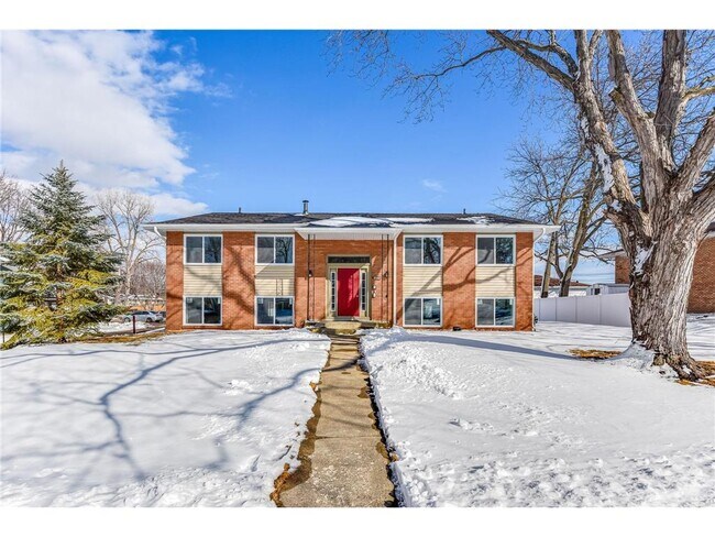 Foto del edificio - 2740 Xylon Ave N