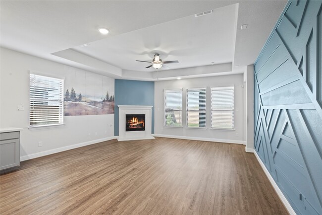 Building Photo - 3121 Sunnyside Dr