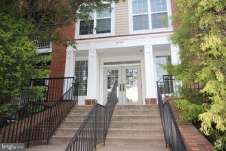 Building Photo - 2720 Bellforest Ct