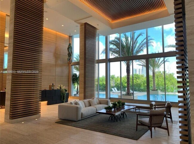 Foto del edificio - 16385 Biscayne Blvd