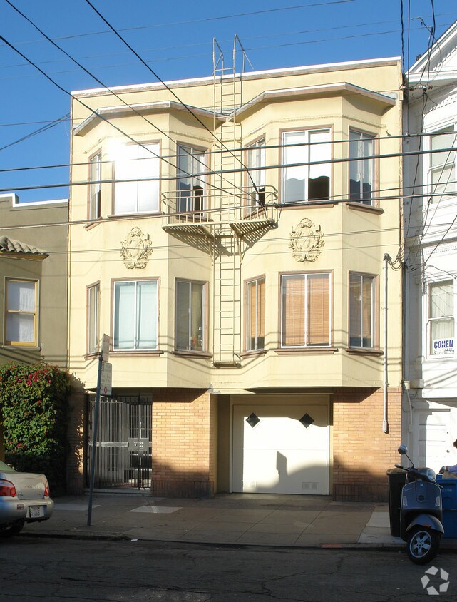 Building Photo - 343 5th Ave