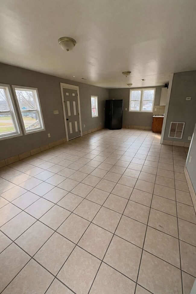 Building Photo - Charming 1 Bed, 1 Bath Home