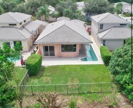 Building Photo - 8291 Hampton Wood Dr