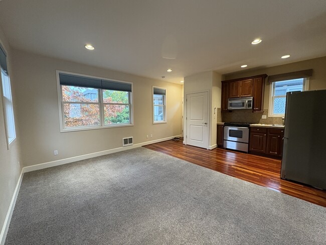 Building Photo - 1926 NW Overton St