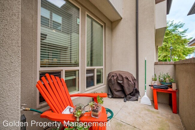 Building Photo - 3 br, 2.5 bath House - 2462 Aperture Cir