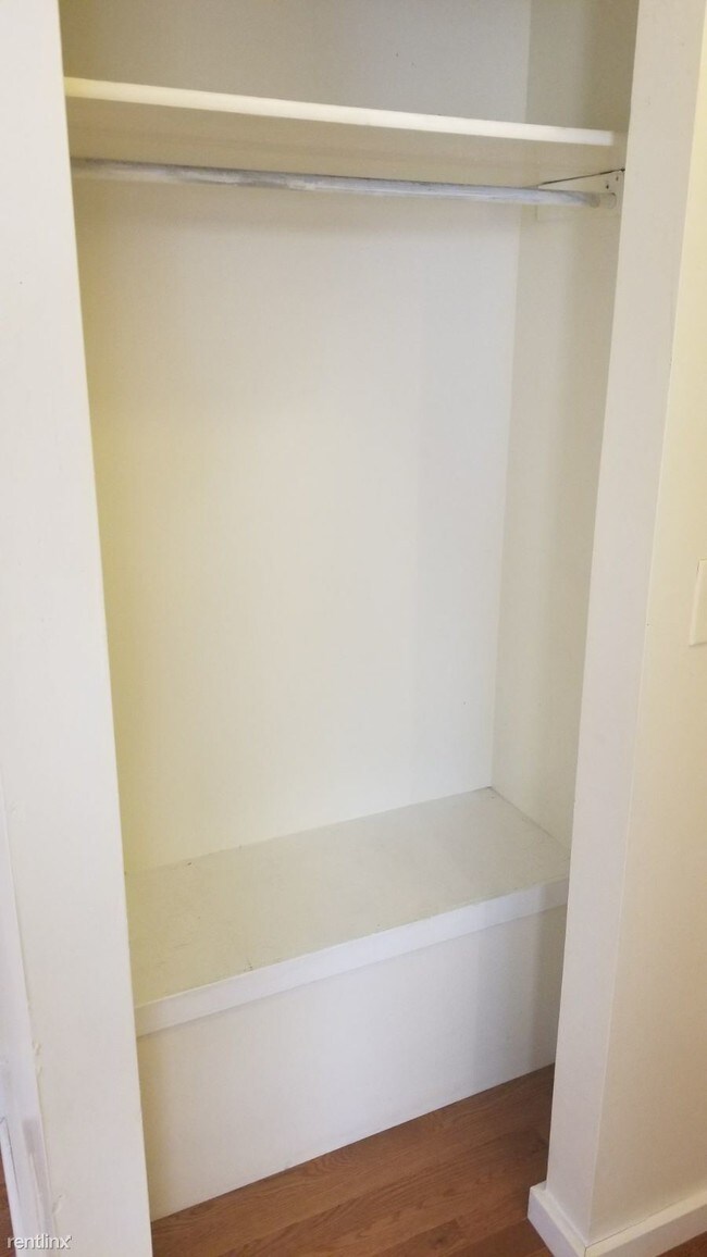 Building Photo - 2 br, 1 bath Apartment - 336 Edgewood Ave #3