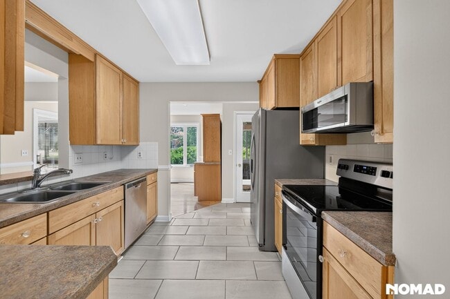 Building Photo - 33955 Middleton Cir