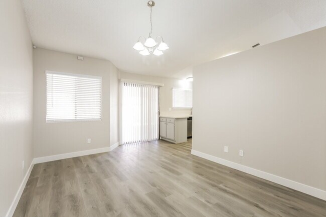 Building Photo - 1330 White Dr