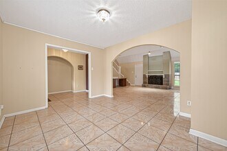 Building Photo - 30207 E Geneva Dr
