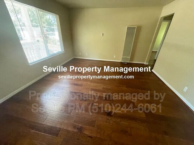 Building Photo - 29 Deering Ct