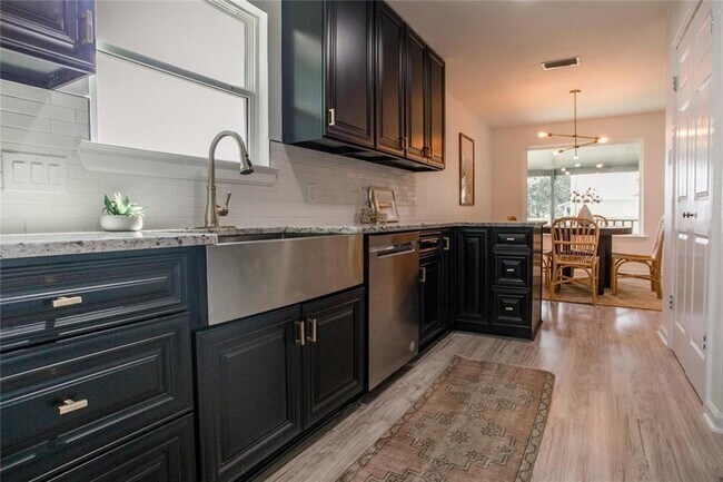 Foto del edificio - 9908 Briar Ridge Dr