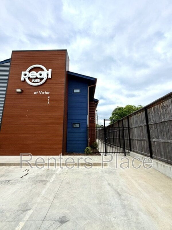 Building Photo - 415 S Victor Ave