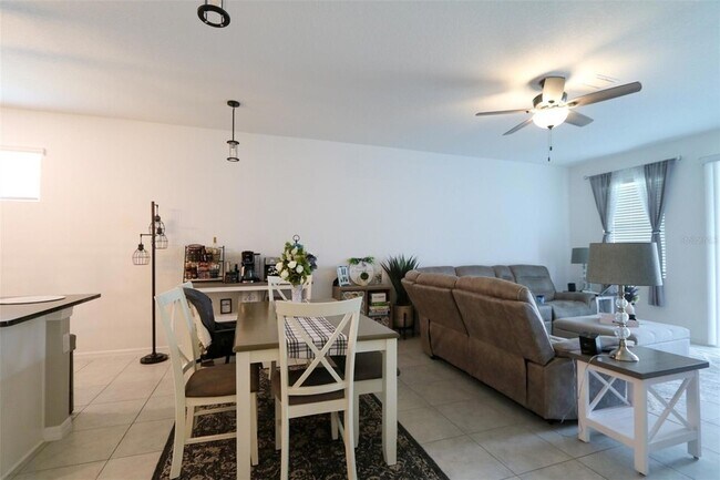 Foto del edificio - 11837 Clare Hill Ave