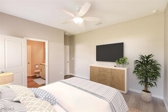 Building Photo - 2623 NW 4th Pl