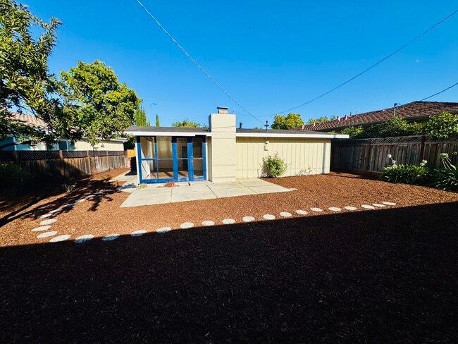 Back Yard - 10349 Menhart Ln