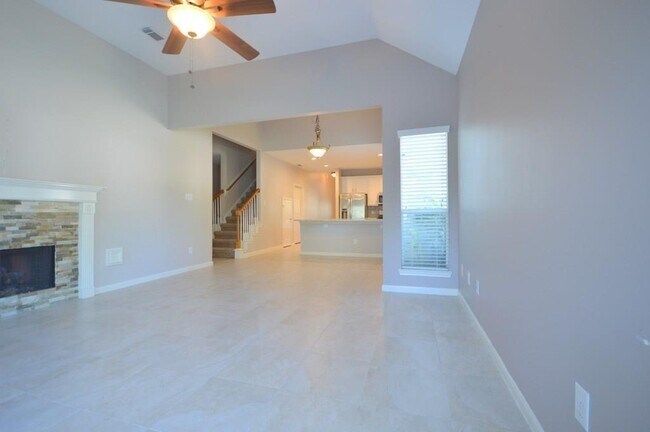 Building Photo - 15603 Tarpon Springs Ct