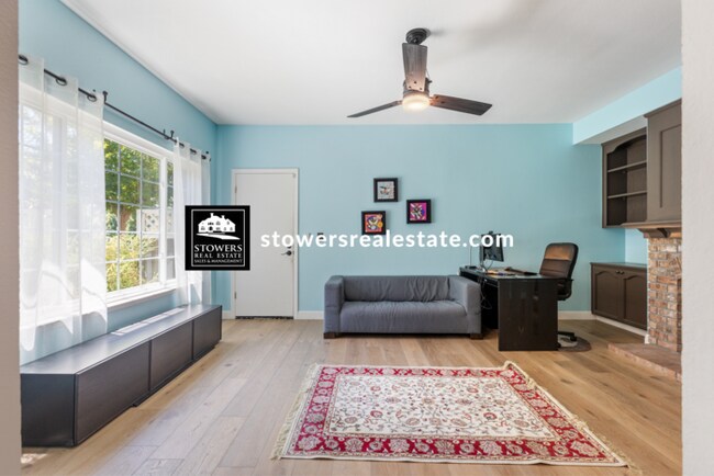 Foto del edificio - 125 Glasgow Cir