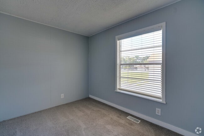 3BR, 2BA - 1265SF - Kings Tree Apartments