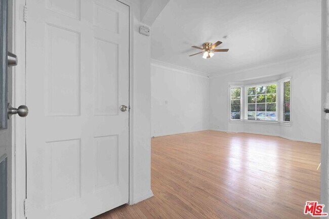 Foto del edificio - 2452 W 18th St