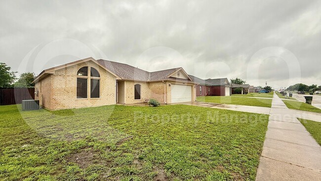 Building Photo - 4202 Jake Spoon Dr