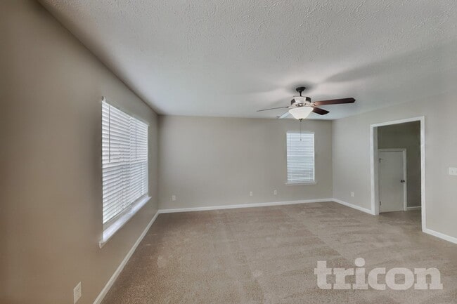Building Photo - 501 Homey Dr