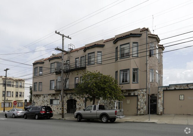 Building Photo - 1090 Plymouth Ave