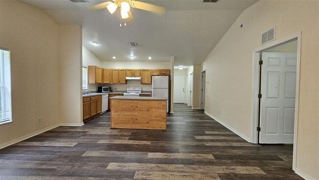 Foto del edificio - 6300 W Oak Park Blvd