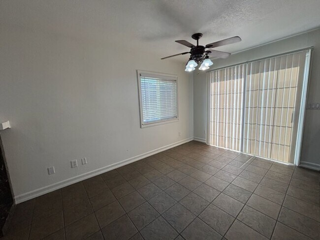 Foto del edificio - 12094 Coachman Ln