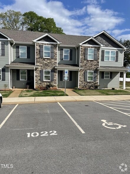 Building Photo - 1022 Peony Ln