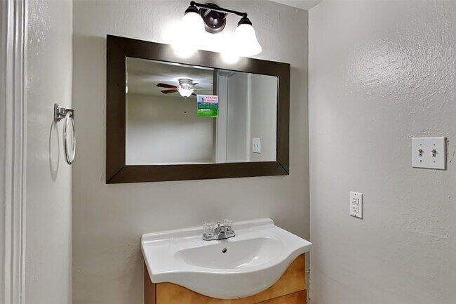 Building Photo - 4313 Lariat Dr