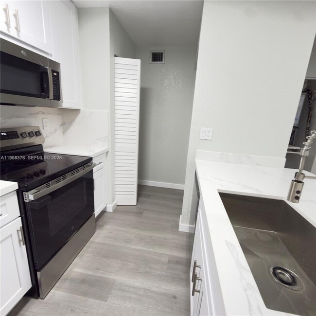 Building Photo - 18206 Mediterranean Blvd