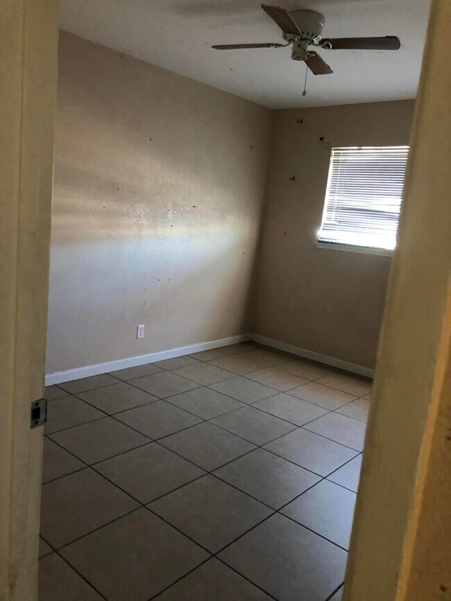 Building Photo - 9808 Bomarc St