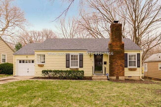 Building Photo - Roeland Park Beauty!