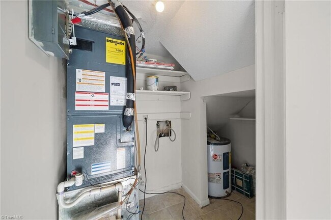 Building Photo - 5739 Bramblegate Rd