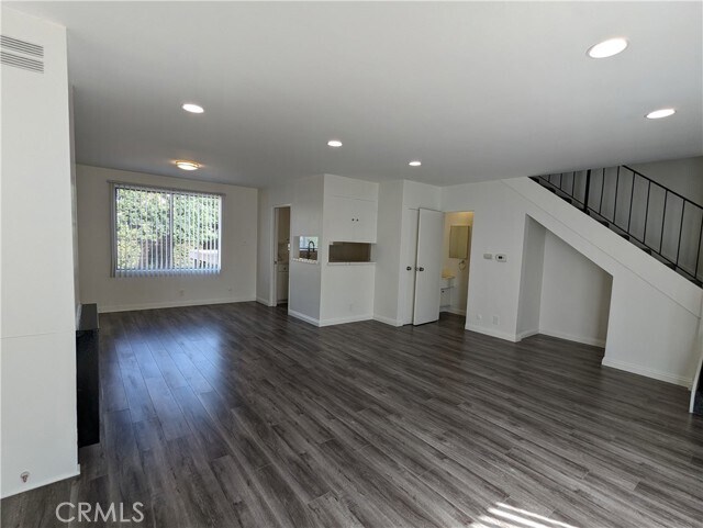 Foto del edificio - 589 Fairview Ave