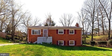 Building Photo - 14707 Brook Dr
