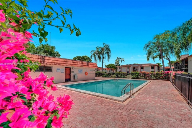 Building Photo - 842 NE 209th St