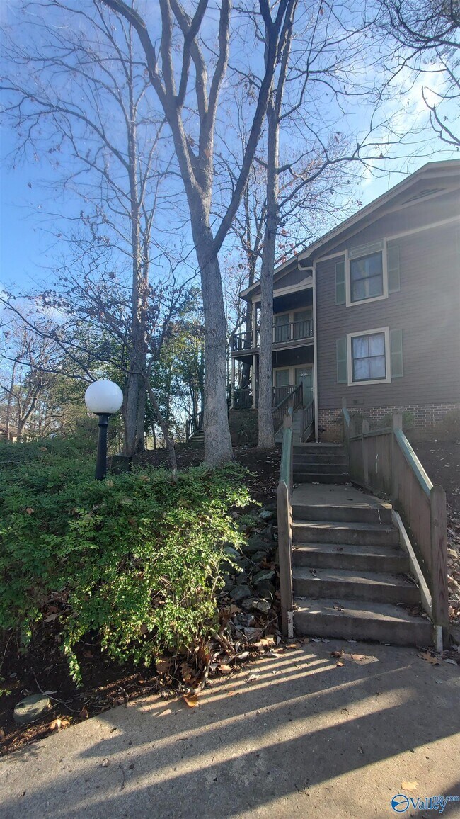 Foto del edificio - 2090 Greenwood Pl SW