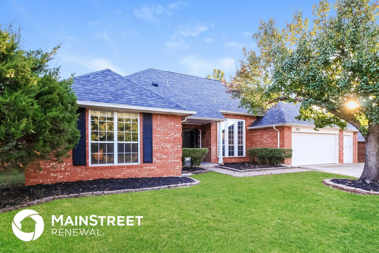 Foto principal - 4212 NW 146th Terrace