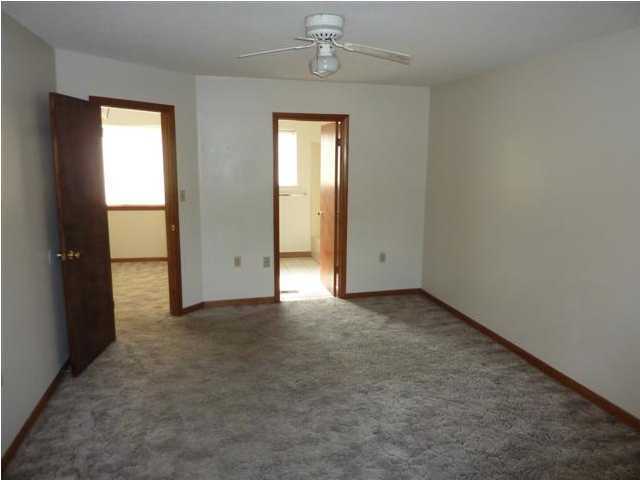 Foto del edificio - 136 Alder Ave SE