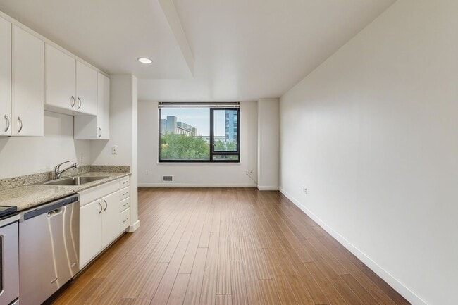Foto del edificio - 250 King St