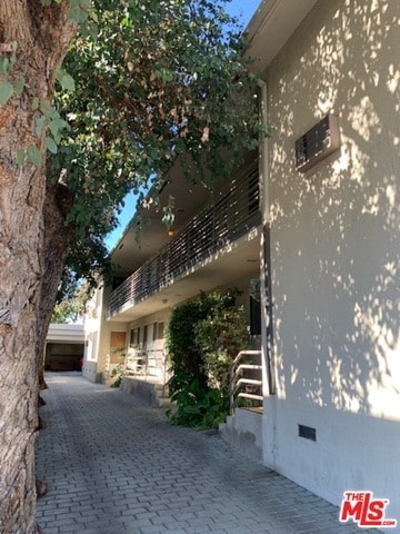 Primary Photo - 1315 N Poinsettia Pl