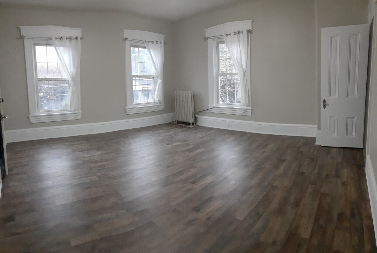 704 Market W St, Orwigsburg, PA 17961 Apartments in Orwigsburg, PA