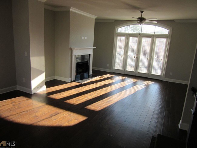 Building Photo - 7838 Laurel Crest Dr