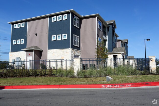 Foto del edificio - The Heights on Parmer