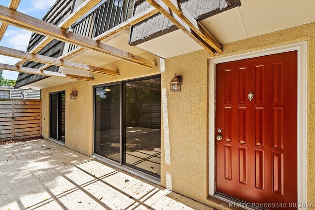 Building Photo - 630 6th Terrace