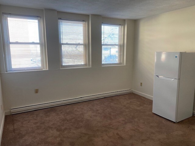 Foto del edificio - 181 Pleasant St