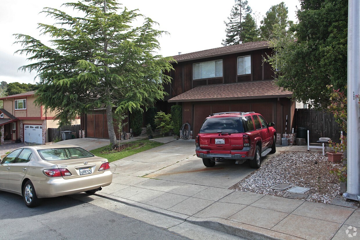 Primary Photo - 3458 Glendora Dr