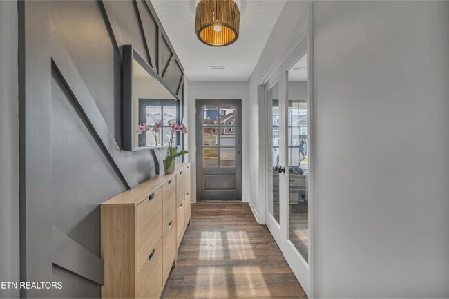 Foto del edificio - 2132 Glen Creek Rd