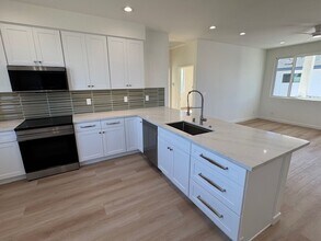 Building Photo - 6170 Briercrest Ave